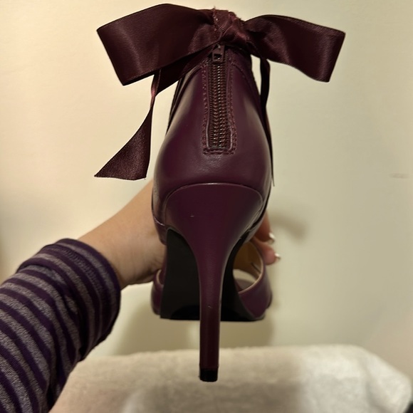 Metaphor Size 8M Plum color High Heel Shoe. - Picture 8 of 12